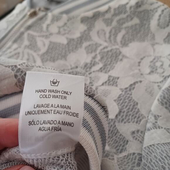 Anthropologie Lucy Paris Grace Lace Bomber Jacket White Gray S NWOT - Picture 5 of 9